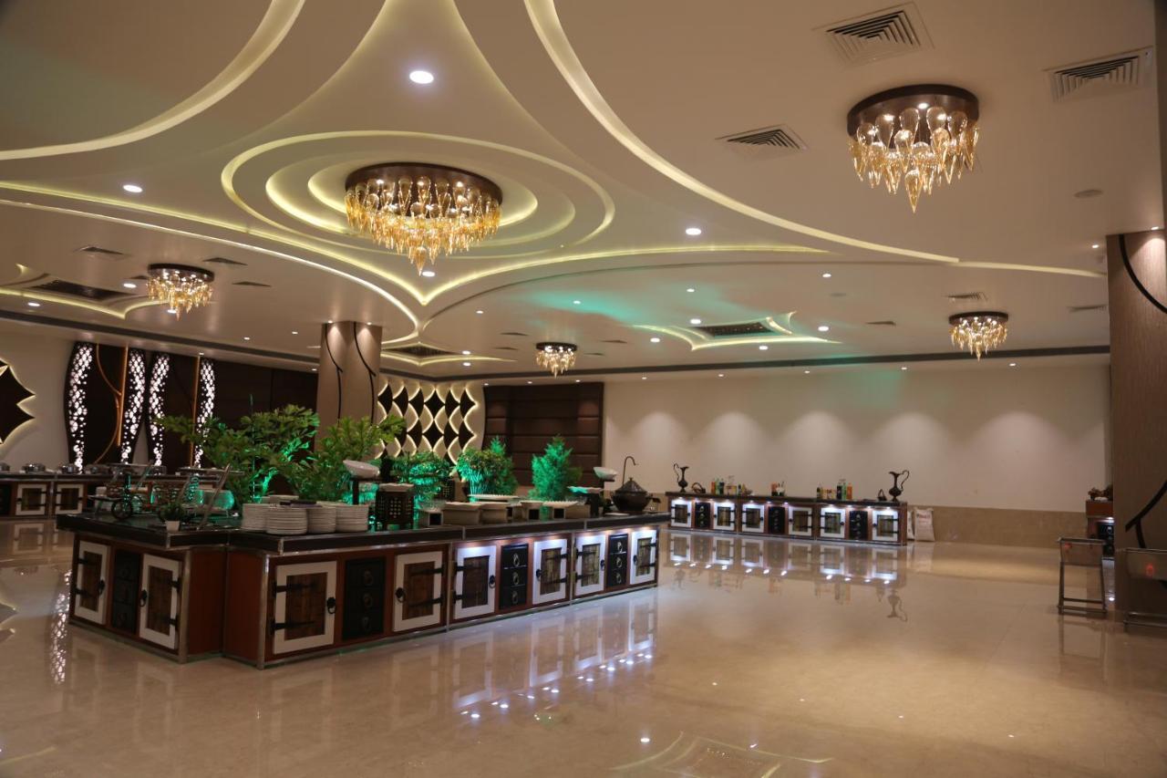 Hotel Prince Viraj 자발푸르 외부 사진
