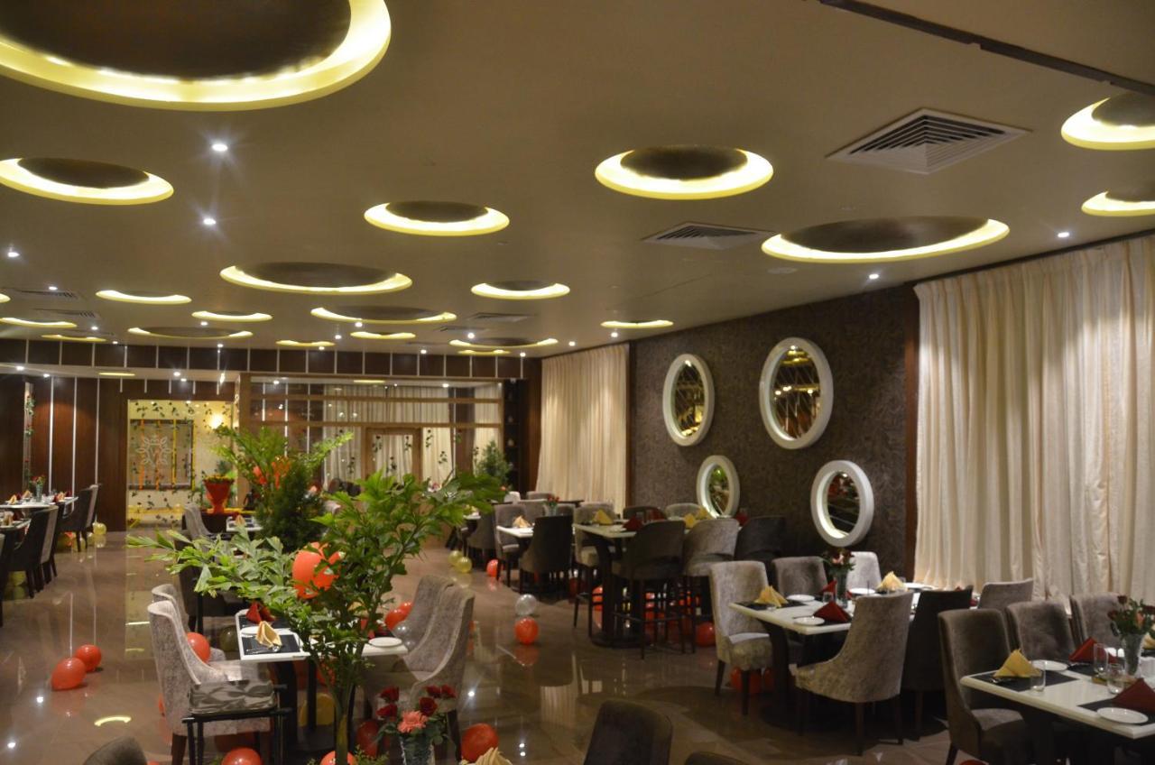 Hotel Prince Viraj 자발푸르 외부 사진