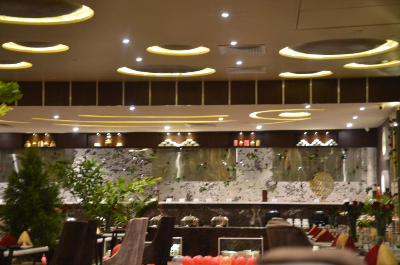 Hotel Prince Viraj 자발푸르 외부 사진